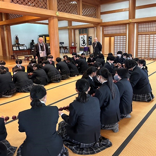 「傳通院の集い」の風景1